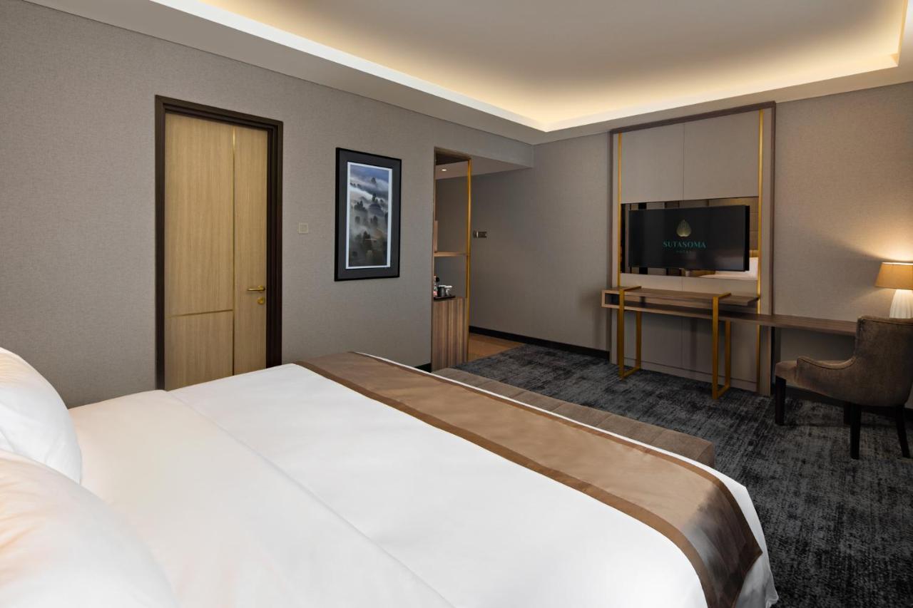 Sutasoma Hotel Джакарта Экстерьер фото