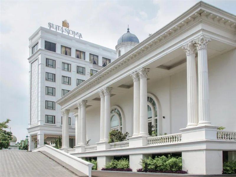Sutasoma Hotel Джакарта Экстерьер фото